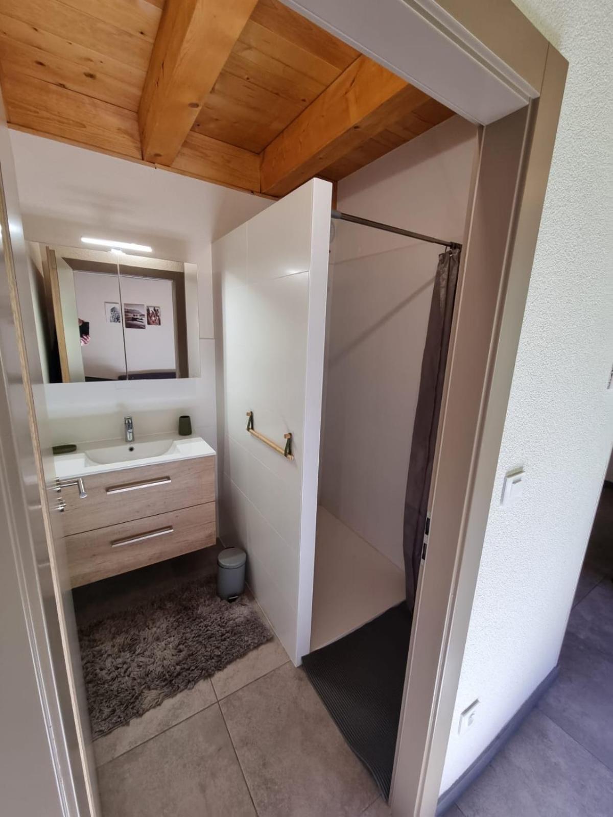 Les Du Plane Apartment *